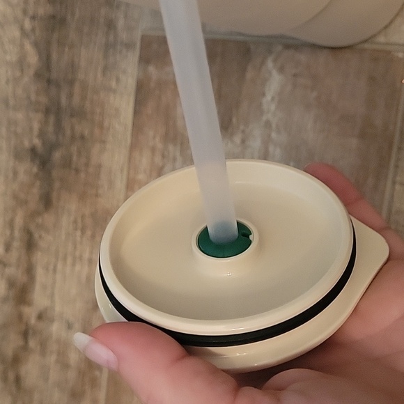 Starbucks 32oz White Metal Cold Cup With Handle NWOT - Picture 5 of 7